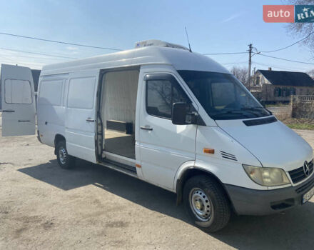 Белый Мерседес Sprinter, объемом двигателя 2.15 л и пробегом 544 тыс. км за 10000 $, фото 4 на Automoto.ua
