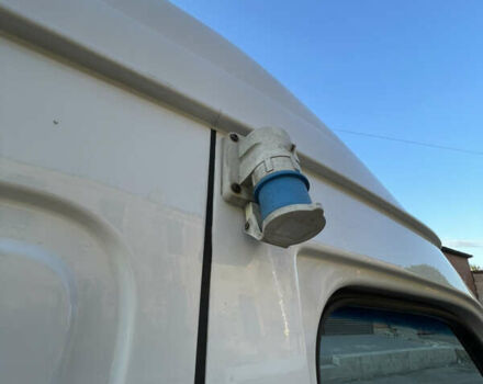 Белый Мерседес Sprinter, объемом двигателя 2.15 л и пробегом 287 тыс. км за 10700 $, фото 4 на Automoto.ua