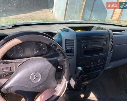 Белый Мерседес Sprinter, объемом двигателя 2.1 л и пробегом 500 тыс. км за 10000 $, фото 5 на Automoto.ua