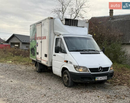 Белый Мерседес Sprinter, объемом двигателя 2.7 л и пробегом 500 тыс. км за 6900 $, фото 2 на Automoto.ua