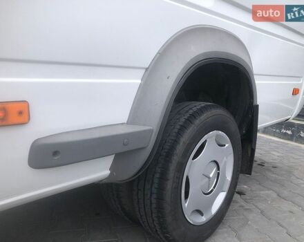 Белый Мерседес Sprinter, объемом двигателя 2.7 л и пробегом 868 тыс. км за 14500 $, фото 4 на Automoto.ua