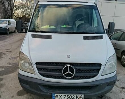 Белый Мерседес Sprinter, объемом двигателя 2.2 л и пробегом 400 тыс. км за 12000 $, фото 2 на Automoto.ua