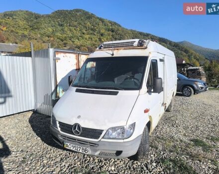 Белый Мерседес Sprinter, объемом двигателя 2.15 л и пробегом 400 тыс. км за 6000 $, фото 1 на Automoto.ua