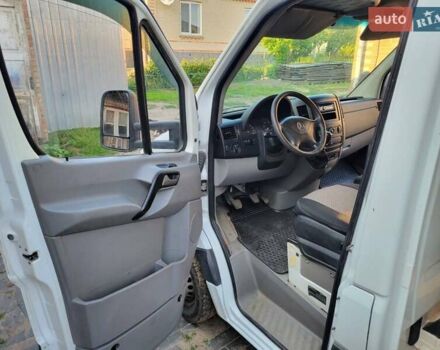 Белый Мерседес Sprinter, объемом двигателя 2.15 л и пробегом 500 тыс. км за 13999 $, фото 14 на Automoto.ua