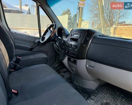 Белый Мерседес Sprinter, объемом двигателя 2.15 л и пробегом 646 тыс. км за 10200 $, фото 1 на Automoto.ua