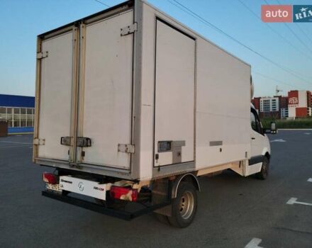 Белый Мерседес Sprinter, объемом двигателя 2.15 л и пробегом 500 тыс. км за 13999 $, фото 5 на Automoto.ua