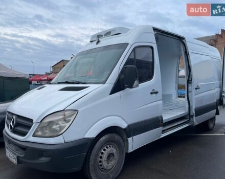 Белый Мерседес Sprinter, объемом двигателя 2.15 л и пробегом 444 тыс. км за 12222 $, фото 2 на Automoto.ua