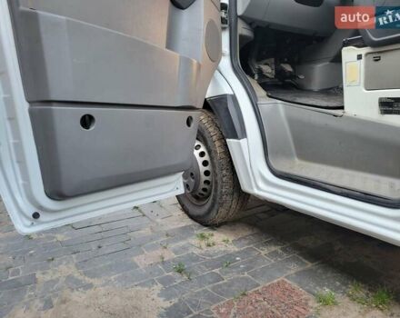 Белый Мерседес Sprinter, объемом двигателя 2.15 л и пробегом 500 тыс. км за 13999 $, фото 16 на Automoto.ua