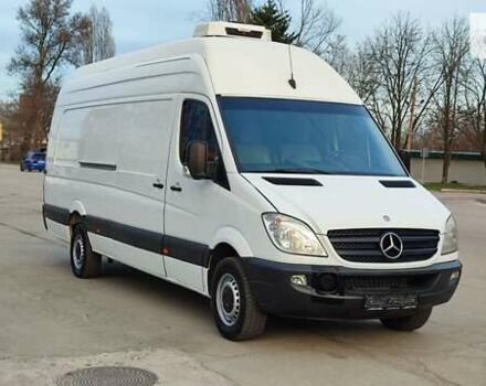 Белый Мерседес Sprinter, объемом двигателя 2.2 л и пробегом 320 тыс. км за 10900 $, фото 3 на Automoto.ua