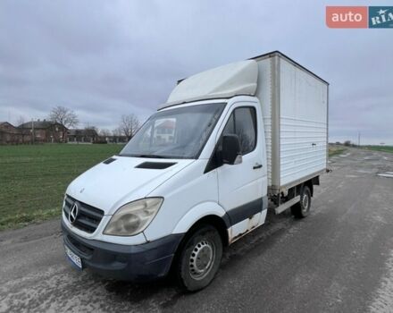 Белый Мерседес Sprinter, объемом двигателя 2.15 л и пробегом 400 тыс. км за 5500 $, фото 2 на Automoto.ua
