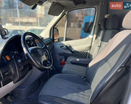 Белый Мерседес Sprinter, объемом двигателя 2.99 л и пробегом 180 тыс. км за 20000 $, фото 5 на Automoto.ua