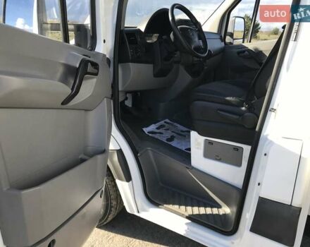 Белый Мерседес Sprinter, объемом двигателя 2.9 л и пробегом 318 тыс. км за 23900 $, фото 14 на Automoto.ua