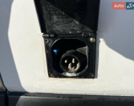 Белый Мерседес Sprinter, объемом двигателя 2.99 л и пробегом 180 тыс. км за 20000 $, фото 22 на Automoto.ua