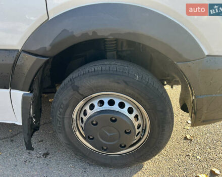 Белый Мерседес Sprinter, объемом двигателя 2.99 л и пробегом 180 тыс. км за 20000 $, фото 8 на Automoto.ua