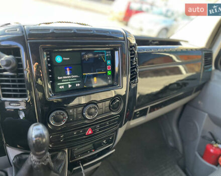 Белый Мерседес Sprinter, объемом двигателя 2.99 л и пробегом 180 тыс. км за 20000 $, фото 3 на Automoto.ua