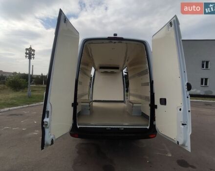 Белый Мерседес Sprinter, объемом двигателя 0 л и пробегом 281 тыс. км за 29900 $, фото 39 на Automoto.ua