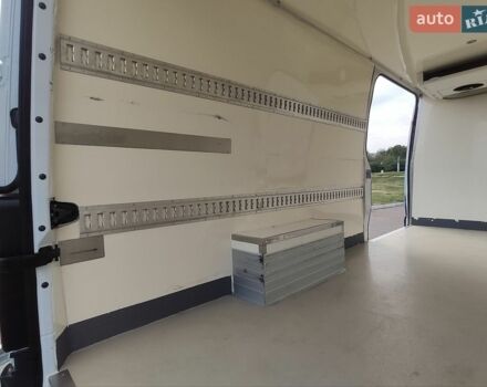 Белый Мерседес Sprinter, объемом двигателя 0 л и пробегом 281 тыс. км за 29900 $, фото 45 на Automoto.ua