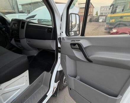 Белый Мерседес Sprinter, объемом двигателя 2.15 л и пробегом 800 тыс. км за 8400 $, фото 10 на Automoto.ua