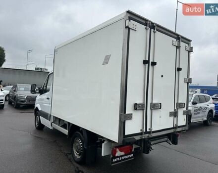 Мерседес Sprinter 2011 в Киеве на Automoto.ua Белый Мерседес Sprinter, объемом двигателя 2.14 л и пробегом 302 тыс. км за 15900 $, фото 4 на Automoto.ua