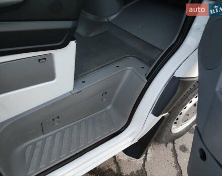 Белый Мерседес Sprinter, объемом двигателя 0 л и пробегом 281 тыс. км за 28500 $, фото 27 на Automoto.ua