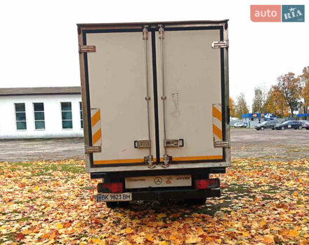 Белый Мерседес Sprinter, объемом двигателя 2.99 л и пробегом 700 тыс. км за 17000 $, фото 5 на Automoto.ua