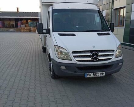 Белый Мерседес Sprinter, объемом двигателя 2.99 л и пробегом 100 тыс. км за 19900 $, фото 2 на Automoto.ua