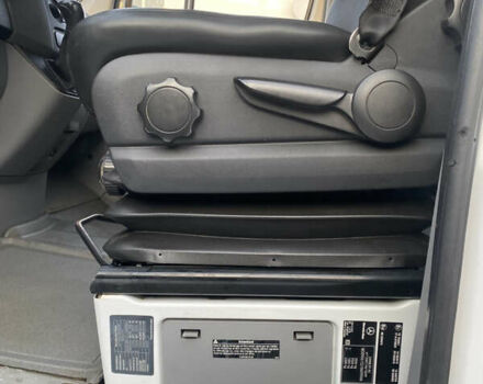 Белый Мерседес Sprinter, объемом двигателя 0 л и пробегом 270 тыс. км за 25400 $, фото 22 на Automoto.ua