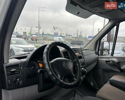 Мерседес Sprinter 2011 в Киеве на Automoto.ua Белый Мерседес Sprinter, объемом двигателя 2.14 л и пробегом 302 тыс. км за 15900 $, фото 9 на Automoto.ua