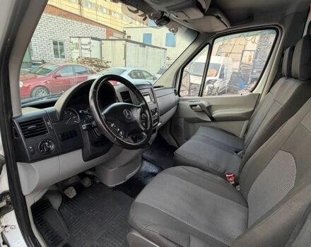 Белый Мерседес Sprinter, объемом двигателя 2.15 л и пробегом 800 тыс. км за 8400 $, фото 8 на Automoto.ua