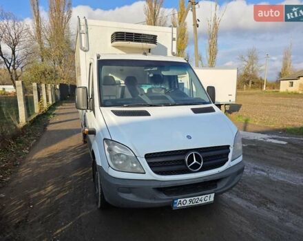 Белый Мерседес Sprinter, объемом двигателя 2.14 л и пробегом 350 тыс. км за 12500 $, фото 1 на Automoto.ua
