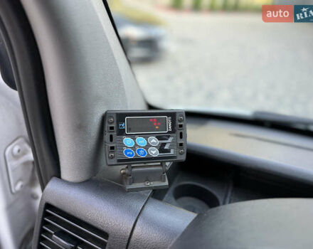 Белый Мерседес Sprinter, объемом двигателя 2.2 л и пробегом 227 тыс. км за 21000 $, фото 18 на Automoto.ua