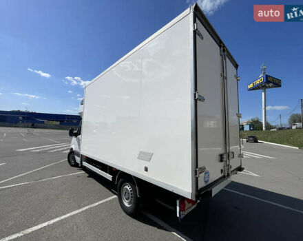 Белый Мерседес Sprinter, объемом двигателя 2.99 л и пробегом 380 тыс. км за 25000 $, фото 10 на Automoto.ua