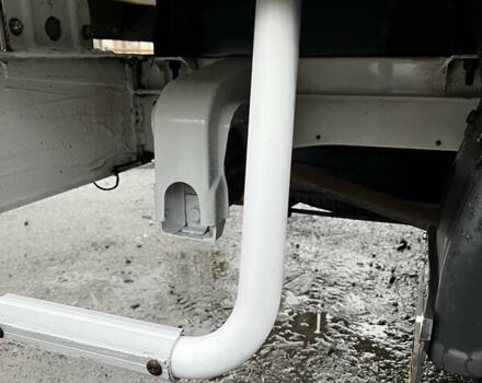 Белый Мерседес Sprinter, объемом двигателя 0 л и пробегом 305 тыс. км за 18900 $, фото 8 на Automoto.ua