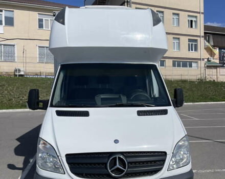 Белый Мерседес Sprinter, объемом двигателя 2.99 л и пробегом 380 тыс. км за 25000 $, фото 1 на Automoto.ua
