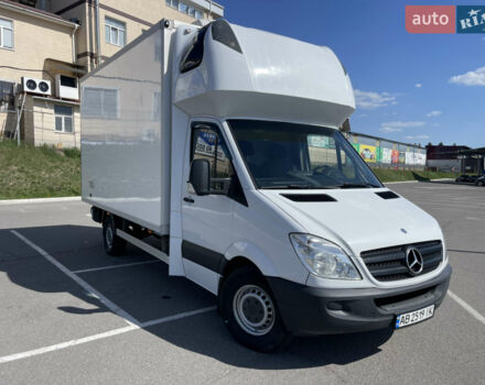 Белый Мерседес Sprinter, объемом двигателя 2.99 л и пробегом 380 тыс. км за 20000 $, фото 2 на Automoto.ua