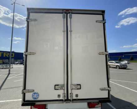 Белый Мерседес Sprinter, объемом двигателя 2.99 л и пробегом 380 тыс. км за 20000 $, фото 9 на Automoto.ua