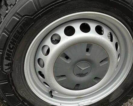 Белый Мерседес Sprinter, объемом двигателя 0 л и пробегом 305 тыс. км за 18900 $, фото 12 на Automoto.ua