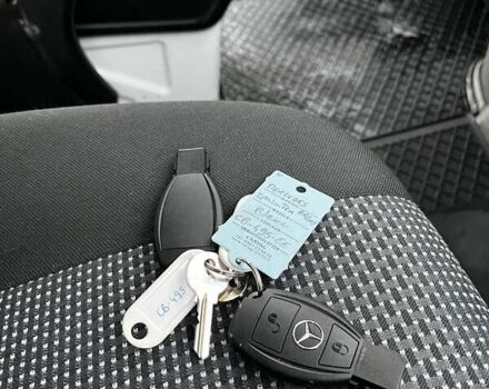 Белый Мерседес Sprinter, объемом двигателя 0 л и пробегом 305 тыс. км за 18900 $, фото 26 на Automoto.ua