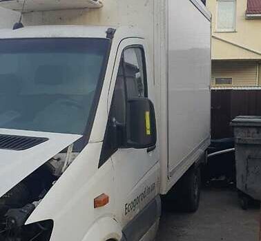 Белый Мерседес Sprinter, объемом двигателя 2.14 л и пробегом 550 тыс. км за 12000 $, фото 1 на Automoto.ua