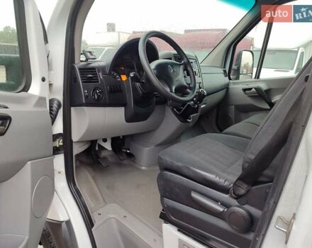 Білий Мерседес Sprinter, об'ємом двигуна 2.1 л та пробігом 350 тис. км за 18900 $, фото 17 на Automoto.ua