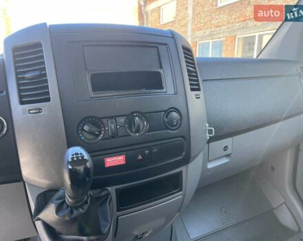 Белый Мерседес Sprinter, объемом двигателя 2.2 л и пробегом 302 тыс. км за 22300 $, фото 11 на Automoto.ua
