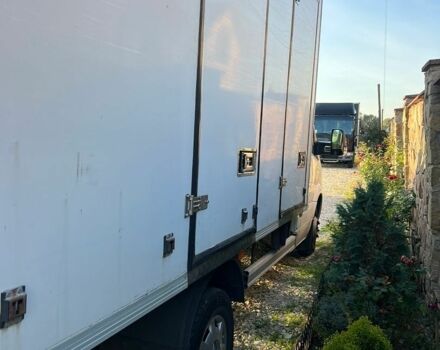 Белый Мерседес Sprinter, объемом двигателя 2.99 л и пробегом 457 тыс. км за 27000 $, фото 3 на Automoto.ua