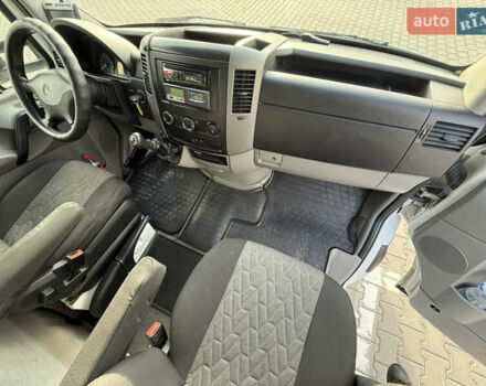Белый Мерседес Sprinter, объемом двигателя 2.14 л и пробегом 359 тыс. км за 18700 $, фото 18 на Automoto.ua