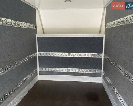 Белый Мерседес Sprinter, объемом двигателя 3 л и пробегом 298 тыс. км за 26200 $, фото 31 на Automoto.ua