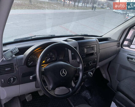 Белый Мерседес Sprinter, объемом двигателя 3 л и пробегом 200 тыс. км за 22000 $, фото 12 на Automoto.ua