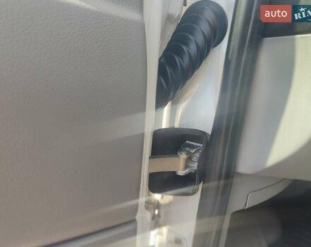 Белый Мерседес Sprinter, объемом двигателя 3 л и пробегом 255 тыс. км за 29900 $, фото 30 на Automoto.ua