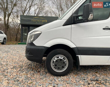 Белый Мерседес Sprinter, объемом двигателя 3 л и пробегом 298 тыс. км за 26200 $, фото 4 на Automoto.ua