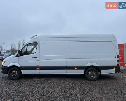 Белый Мерседес Sprinter, объемом двигателя 2.1 л и пробегом 492 тыс. км за 20700 $, фото 5 на Automoto.ua
