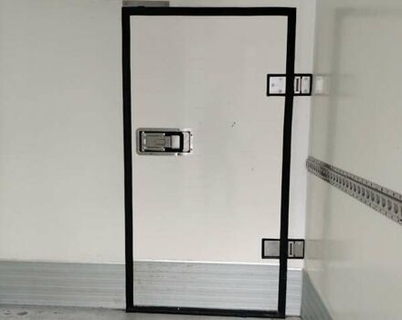 Белый Мерседес Sprinter, объемом двигателя 0 л и пробегом 200 тыс. км за 26000 $, фото 6 на Automoto.ua