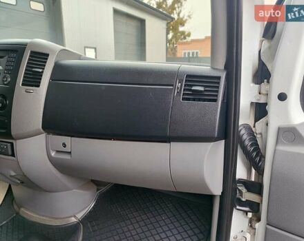 Білий Мерседес Sprinter, об'ємом двигуна 2.1 л та пробігом 290 тис. км за 23900 $, фото 18 на Automoto.ua